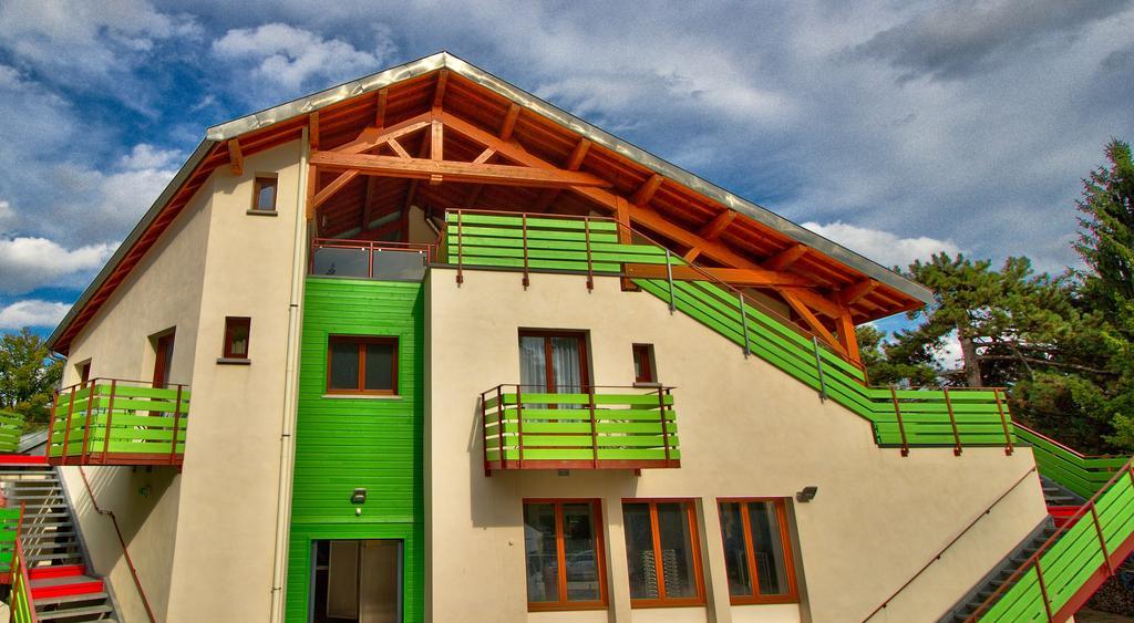 Logis Hotel Restaurant Le Chalet Du Mont Roland Sampans Luaran gambar
