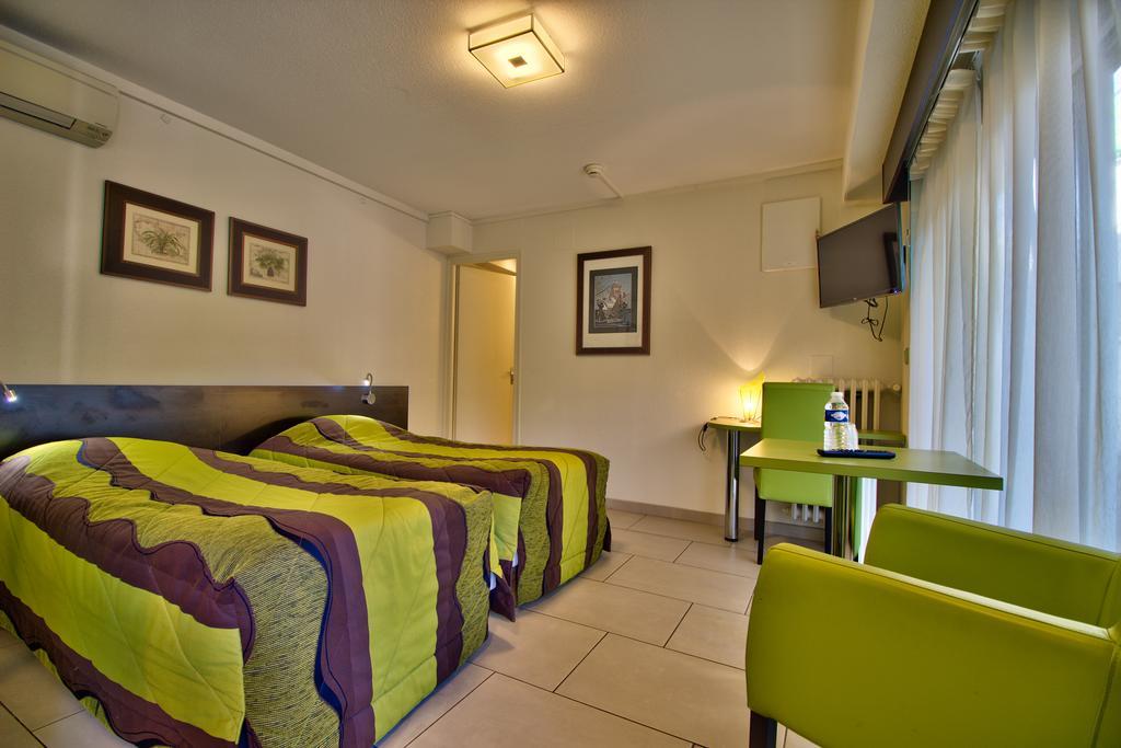 Logis Hotel Restaurant Le Chalet Du Mont Roland Sampans Luaran gambar